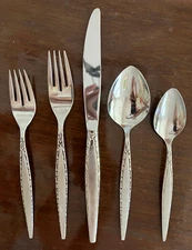 VENETIA Oneida Community Stainless Flatware (1) 5pc Place Setting Forks SpoonsKn