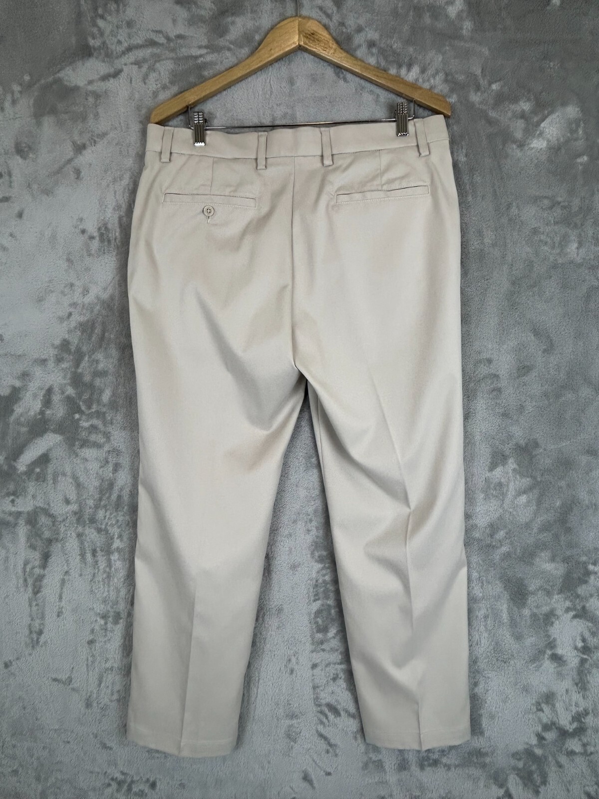 Amazon Essentials 35/28 Men’s Polyester Blend Ivo… - image 3