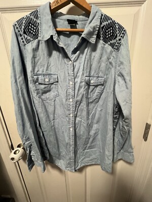 Torrid Chambray Denim Embroidered Button Front Shirt, Back Embroidered Size 1