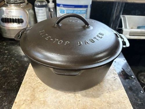 Griswold Cast Iron Dutch Oven No. 9 Slant Logo Base Lid Trivet Complete 1920’s