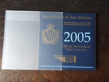 SAN MARINO COIN SET 2005 WITH 5 EURO 925 SILVER COIN IN ORIGINAL FOLDER