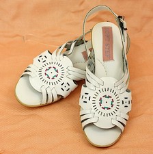 Vintage Soft Step White Leather Cushioned Wedge Huaraches Comfort Sandals 6.5