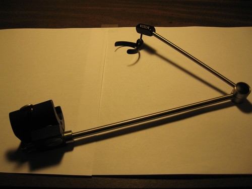 VOLK STEADY MOUNT TO HOLD VIEWING LENSES ON SLIT LAMP