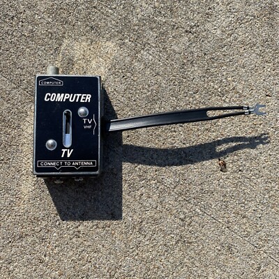 Vintage Commodore 904778-01 Switch Box Antenna or Computer to TV VHF