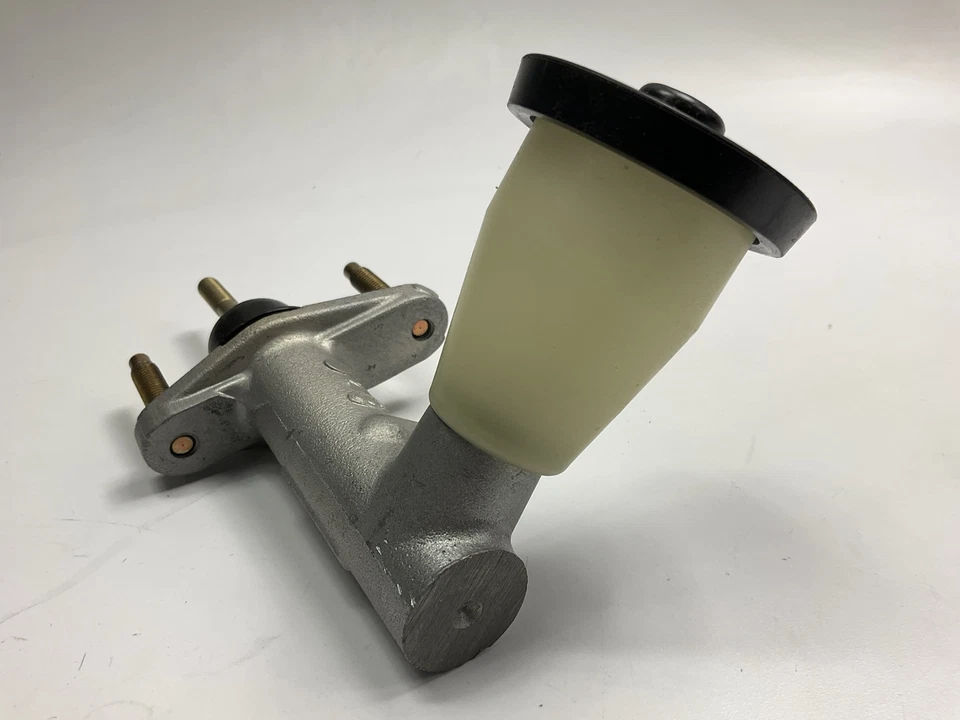 Cilindro maestro de embrague Acdelco 18M2093 para Toyota Camry 1983-1991 Foto 3 de 4