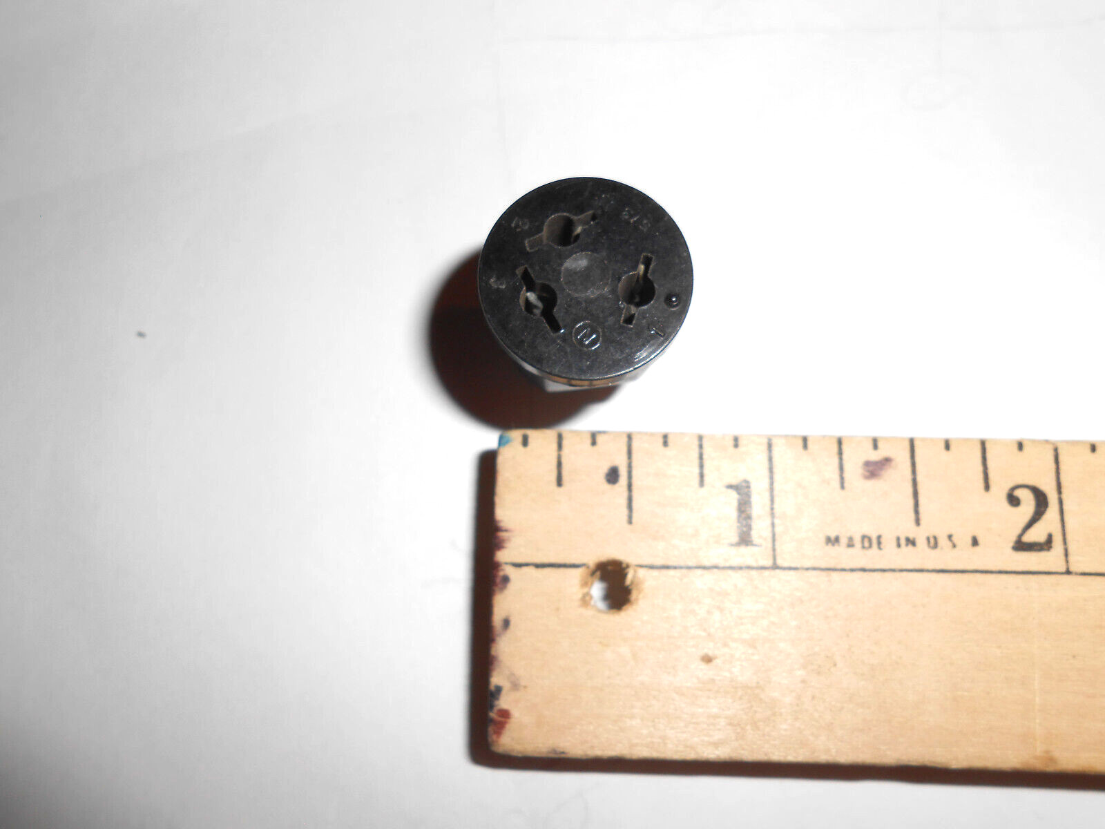 Vintage New Old Stock" NOS Female 3 Pin Plug Beau Cinch Jones Cable 5/8"dia.