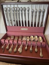 Oneida Community Silver Plate Cutlery In Walnut Casing. 58 Pieces. Vintage.
