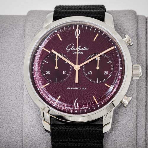 Glashütte Original Sixties Chronograph Annual Edition Purple 1-39-34-08-22-04