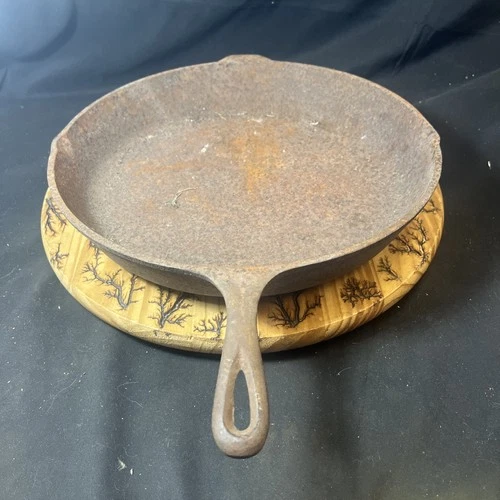 Vintage Lodge Cast-Iron Skillet NO. 14SK Extra Large Camping Cookware