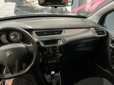 Armaturenbrett Citroen C3 II (A51) 8247F7 Armaturenbrett Citroen C3 II (A51) 8247F7