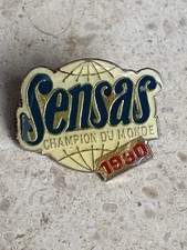 Pin’s Sensas Champion Du Monde 1990 Pêche ++