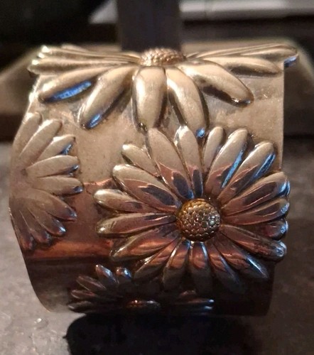 Sterling Silver 925 Daisy Enamel Design Style Cuff Size 7 Bracelet