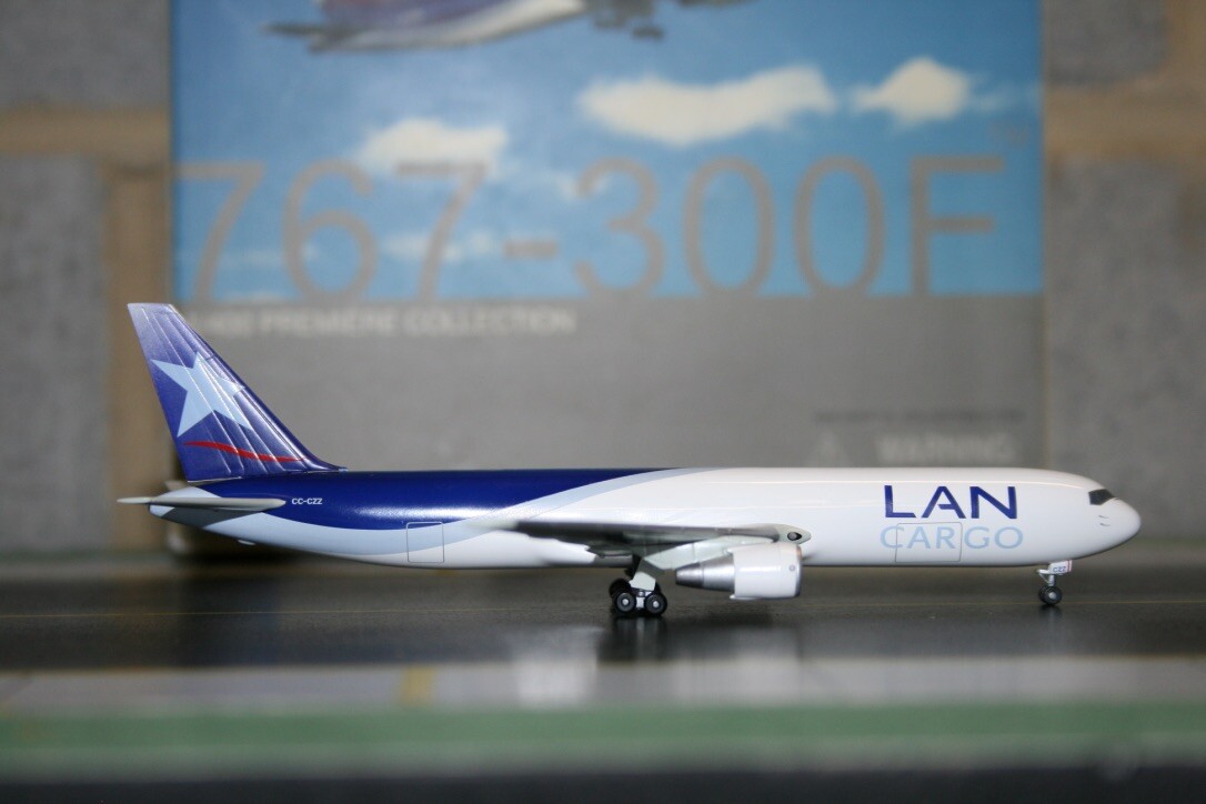 dragon wings diecast aircraft models