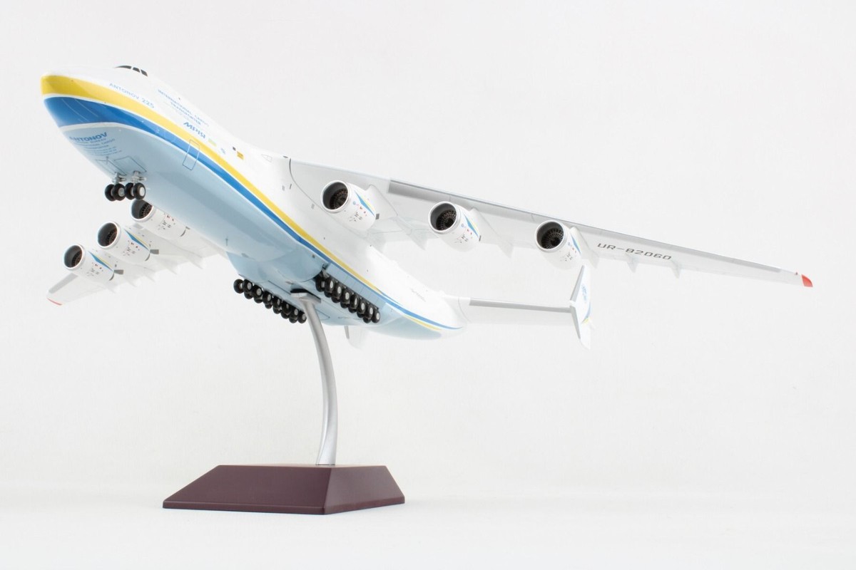 【Gemini 200】 アントノフ An-225 1:200 Gemini200 Antonov Airlines An-225 Mriya UR-82060 Display