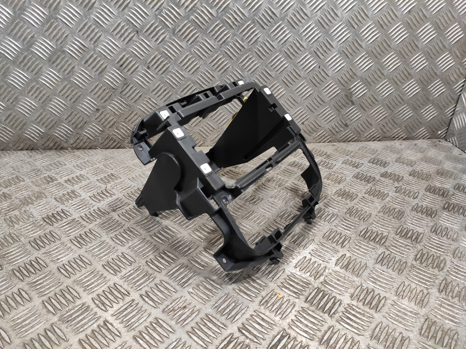 Renault Trafic MK3 2015-On Vivaro B NV300 Radio Support 678700359R  