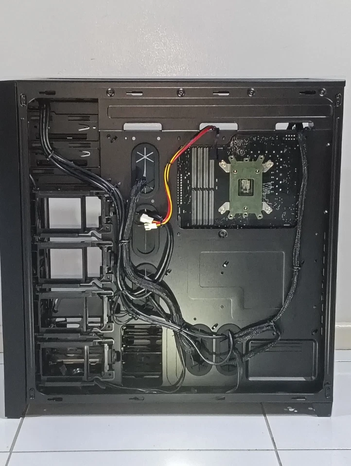 Custom Gaming PC | i5-6600K | GTX 1060 | 16GB | 500GB SSD | 1TB HDD | Win 11 - image 3 of 4