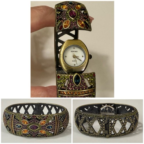 Heidi Daus Everlasting Elegance Hidden Crystal Bangle Watch B7777 Needs Battery