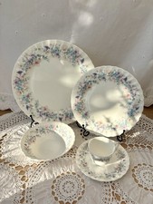 Wedgwood Angela Fluted Bone China Dinner Set 1980s, Elegant Patern Delicate Gift