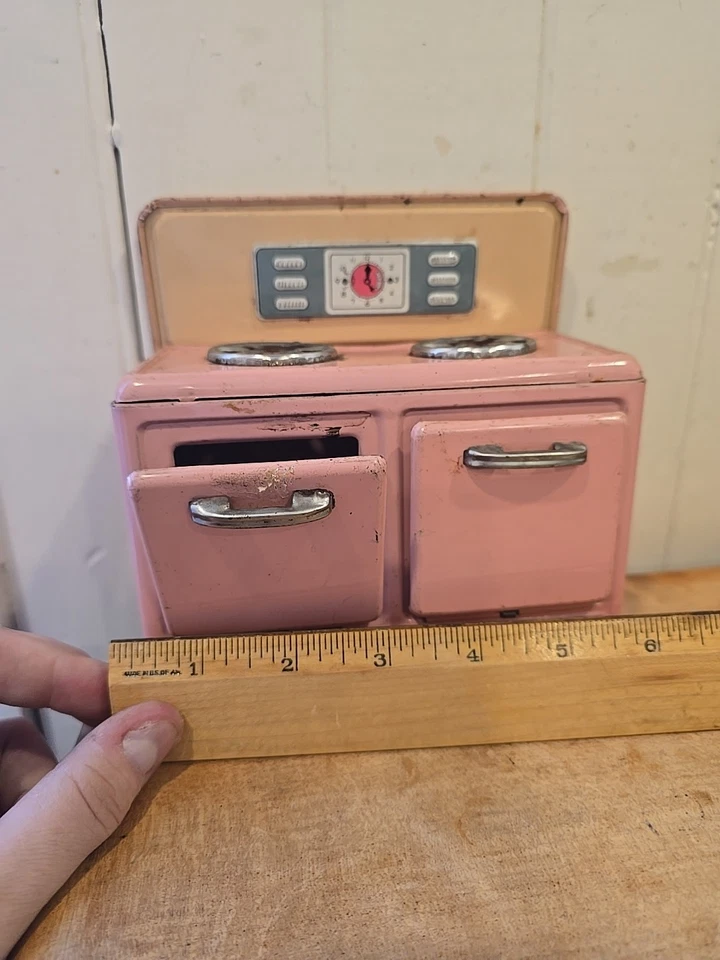 Vintage 6" Tin Toy Pink Dollhouse Kitchen Range Stove Oven Appliance W/Backing - Image 3 of 4