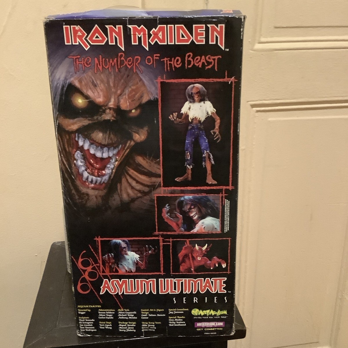 Eddie BO THE OTHER SIDE OF HEDDIE BO 未開封 Iron Maiden: Eddie (Piece of Mind) - Head Knocker - NECA