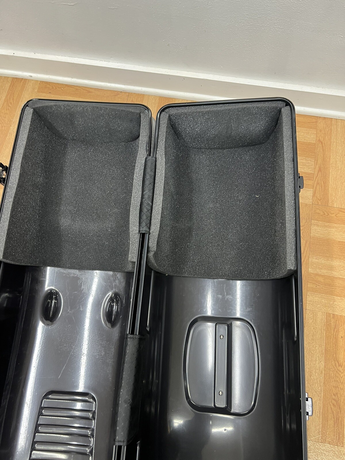 Datrek Travel Golf Bag Case rolling hard shell luggage gray NO KEY tsa