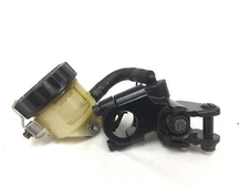 Triumph Sprint ST 1050 GT OEM Front Right Brake Master Cylinder T2025442 *