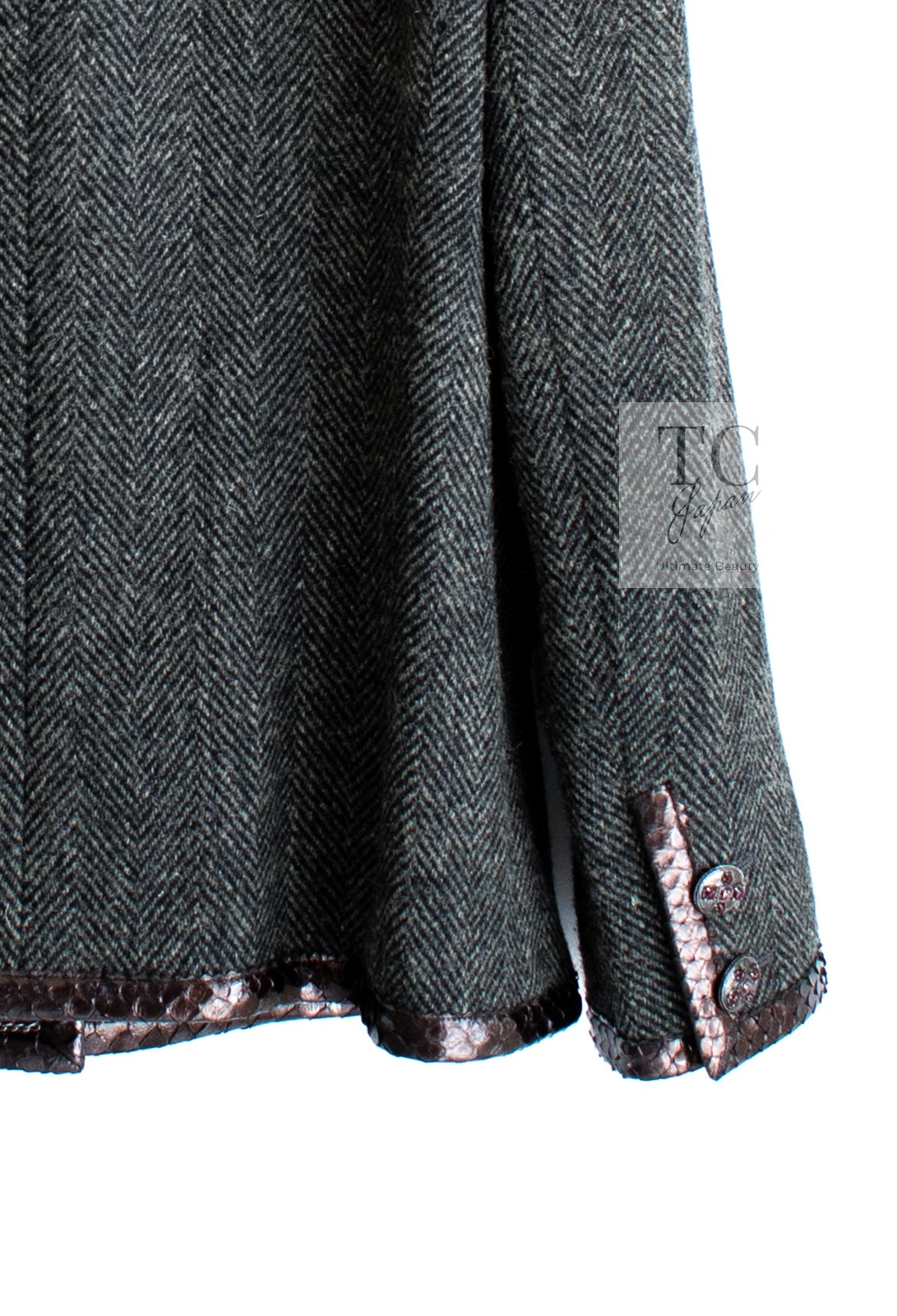 CHANEL 13PF Gray Black Brown Wool Python Trim Jac… - image 10