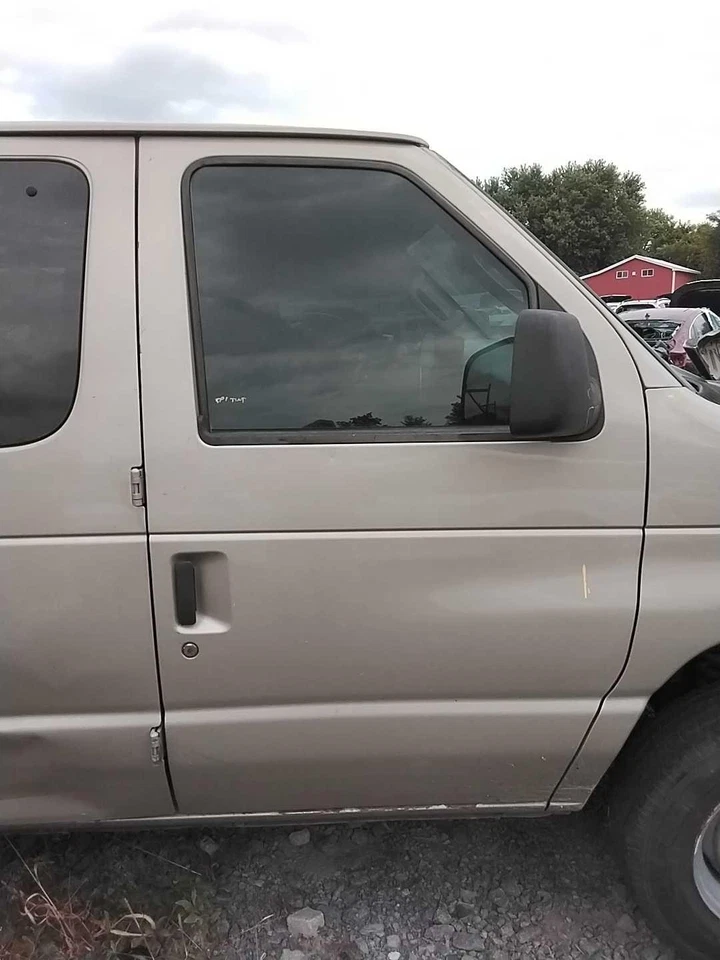 Used Front Right Door Assembly Front fits: 2008 Ford E350 VAN R. paddle type mir - Image 3 of 4