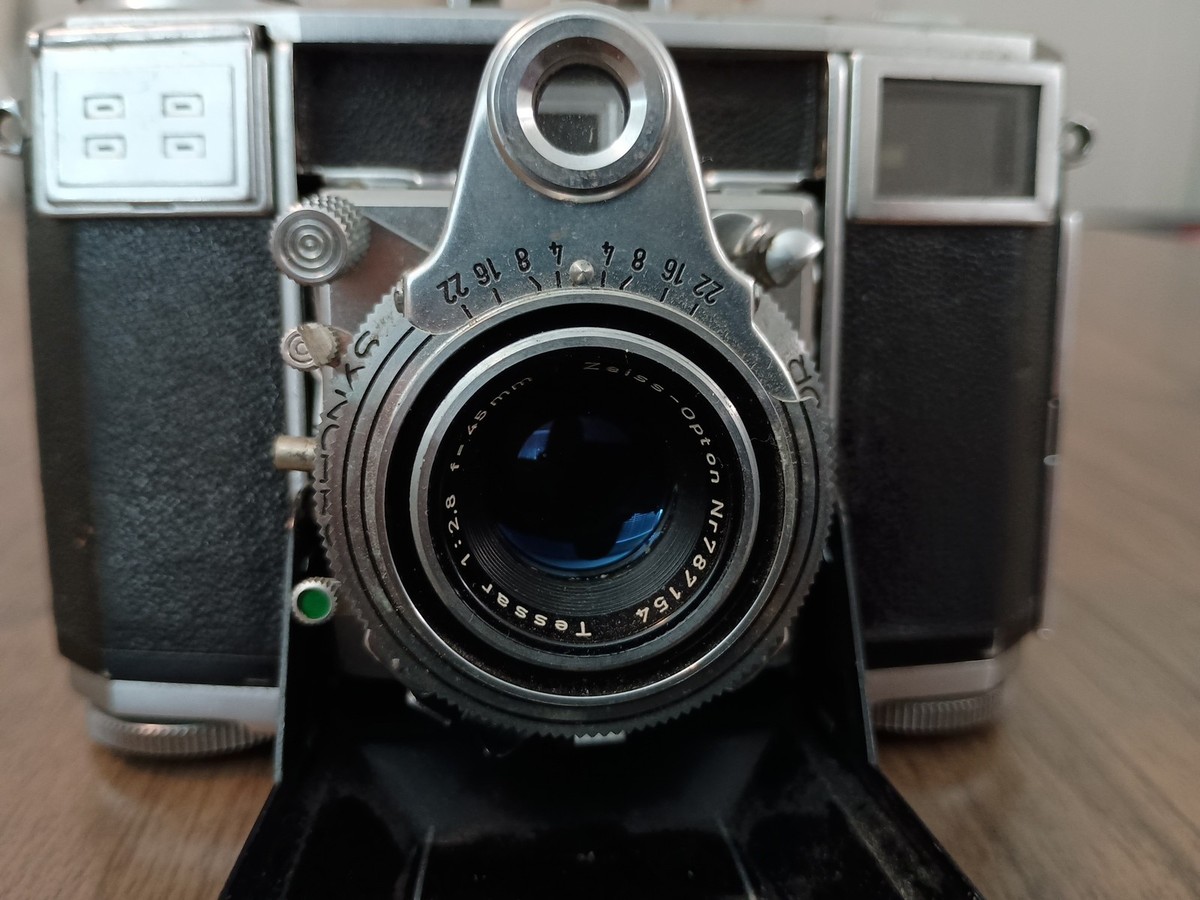 Vintage Zeiss Ikon Contessa 35 Rangefinder Camera - 45mm f/2.8