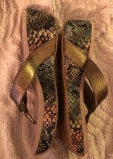 Volatile Multi Color Brinze Snake Print Thong Flip Flops Wedge Sandals Women's 8