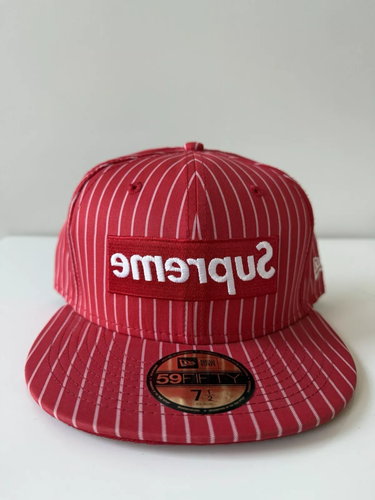 Chapeau ajusté rouge Supreme X CDG Comme Des Garçons New Era 7 1/2