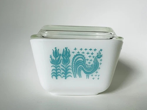 Vintage Pyrex 501  1.5 CUP AMISH BUTTERPRINT Refrigerator Dish and Lid MINT