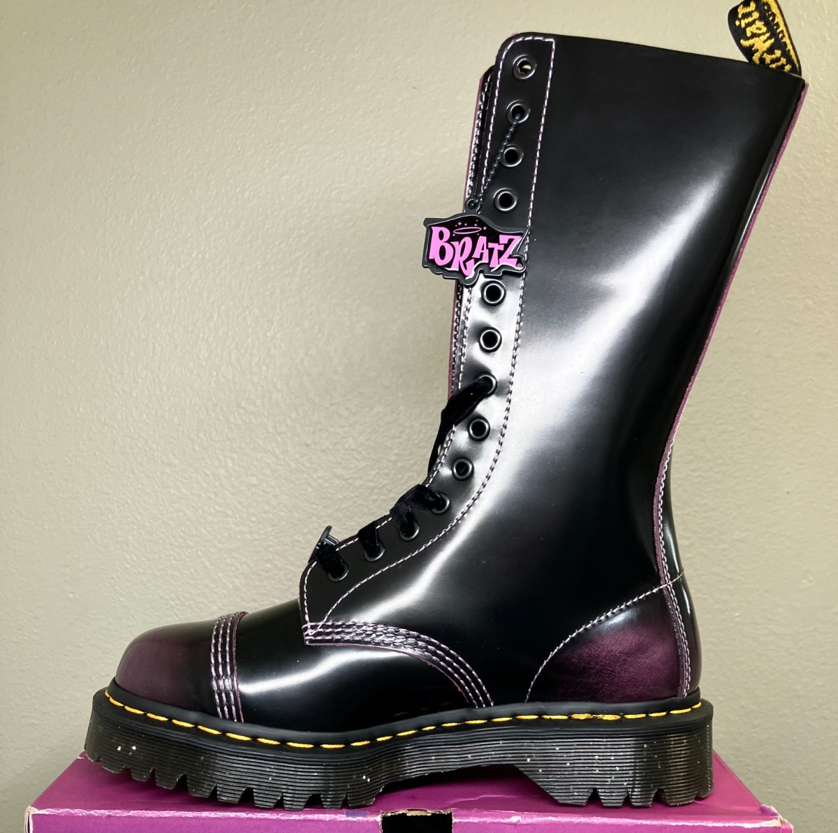 ?Dr. Doc Martens 1914 Laceup Boots 14Purple Eyelets And Stitch US size 4 ?RARE 1460 Women main image 2