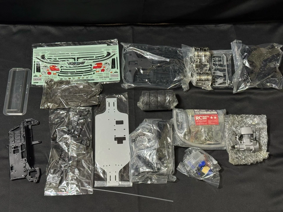 Vintage TAMIYA TG10-Mk.1 LEXUS GS400 On-road Nitro ITEM44016 Made in Japan 1999 - Image 3 of 4