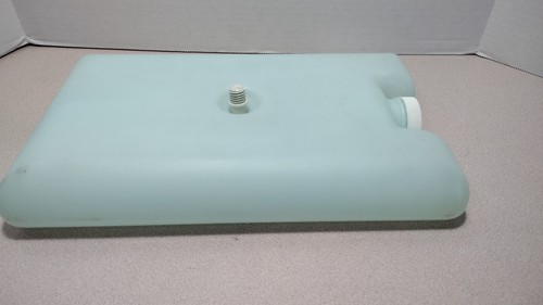 Gott 8280 Refreeze Beverage Bottle Screw Mount Abt 7x12x1.75” Cooler - Picture 4 of 12