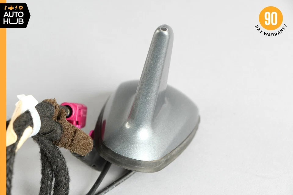 Antena GPS Mercede W211 E350 CLS63 07-11 techo aleta de tiburón 2118208575 OEM Foto 4 de 4