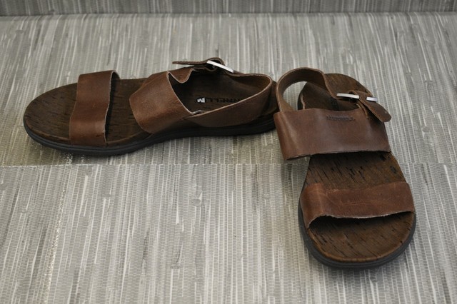 merrell around town backstrap