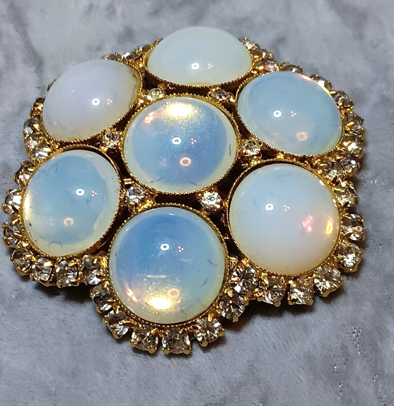 Vintage LARGE Stunning Moonstone Rhinestone Gold Tone Brooch Pin - Gorgeous! #44