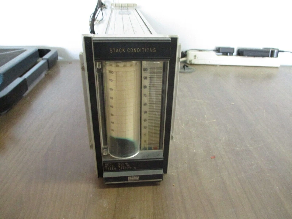 Bailey GO|Line 10-A Series Chart Recorder SZC1 118V 180VA 50/60Hz Used - Image 2 of 4