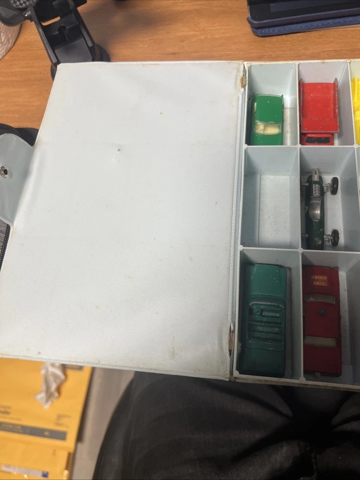 Vintage 1966 MATTEL Pre-Hot-Wheels MINIATURE CAR COLLECTORS 12 Car SHOW CASE - Image 3 of 4