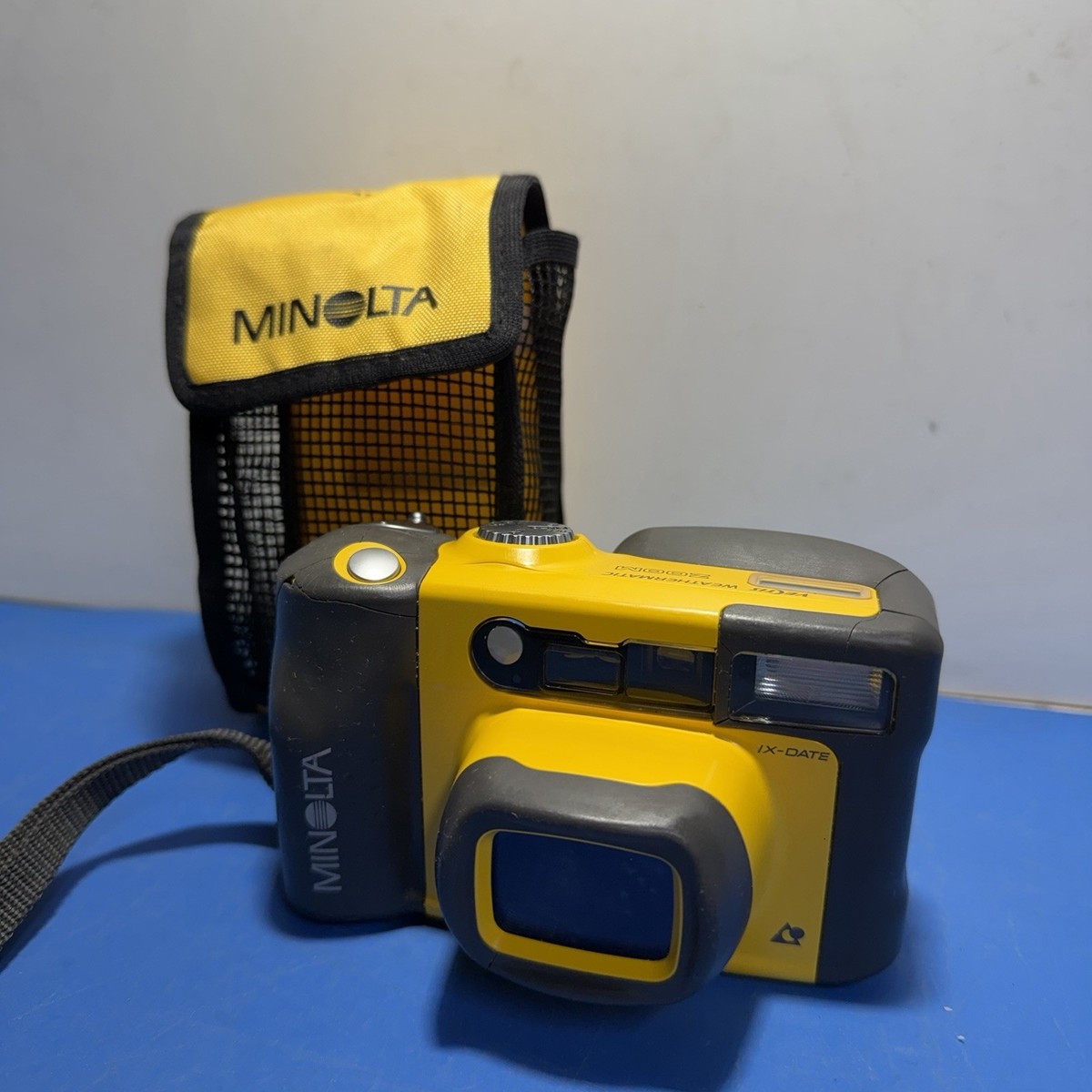 Minolta Vectis Weathermatic Zoom APS Film Camera Yellow w/ Case