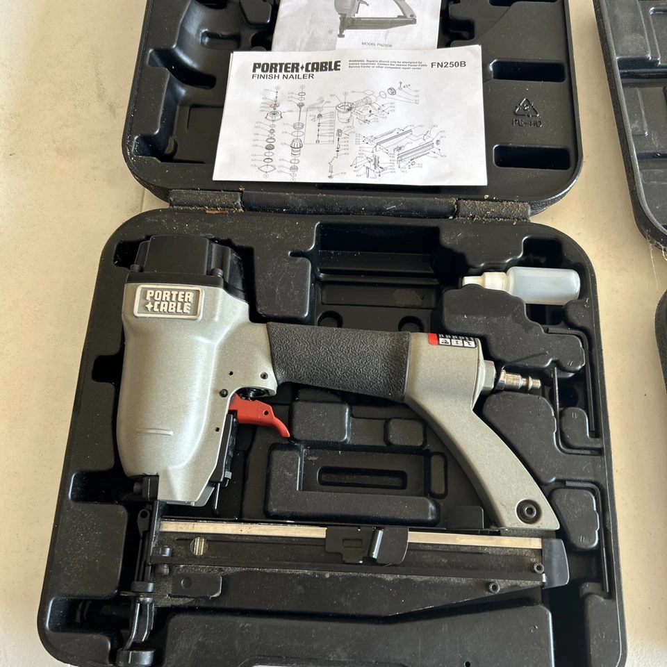 Porter Cable BN125A Brad Nailer 全新 & FN250B 表面钉枪 16 Ga。 批量-见图片 — 第 2/4 张图片