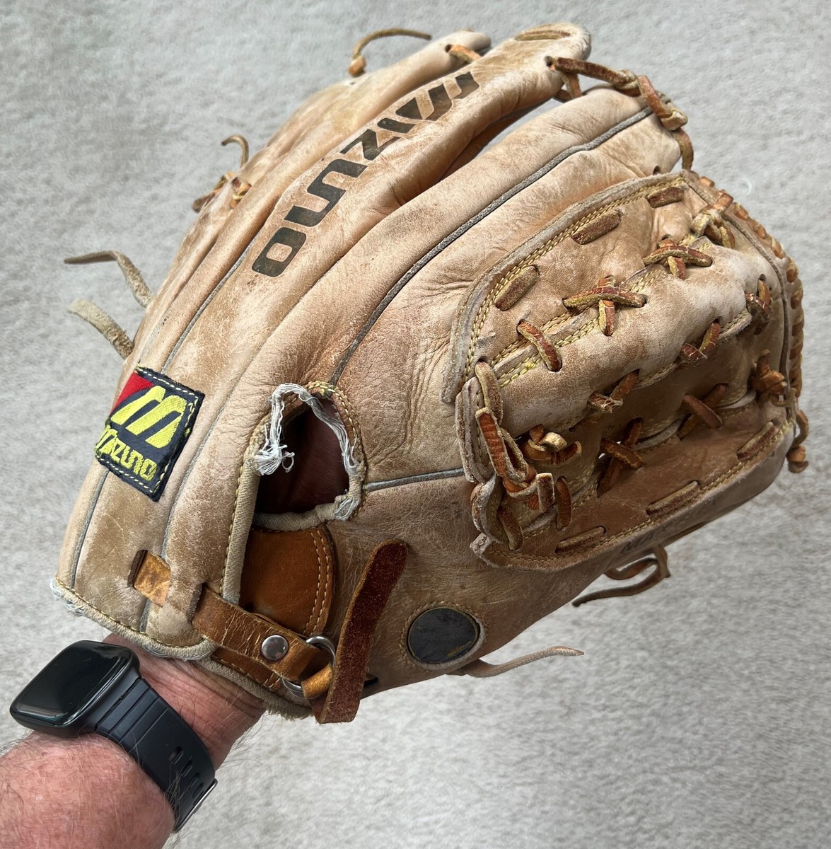Vintage Mizuno Leather Baseball Glove MT600FB Professional Model