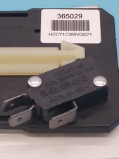 Source 1 Switch, Aux, 1 Spdt w/.250 QC Terminals