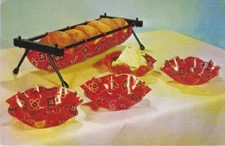 Postcard Showing HO~BOWLS-National Handcraft Institute-DES MOINES, Iowa