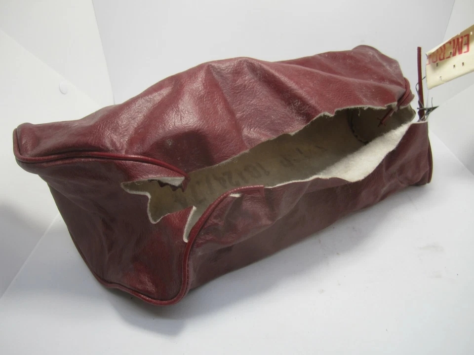 75 Oldsmobile Cutlass Banco Asiento Reposacabezas Cubierta Oxblood NOS 1706380 Foto 3 de 4