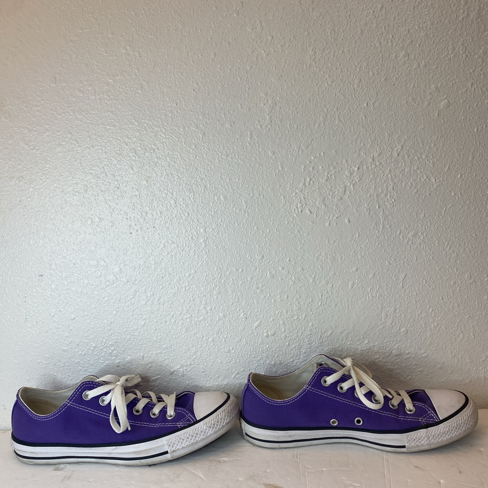 Converse All Star Men's 6.5 Women's 8.5 Flat Lace-Up Trainers Purple Shoes thumbnail 2