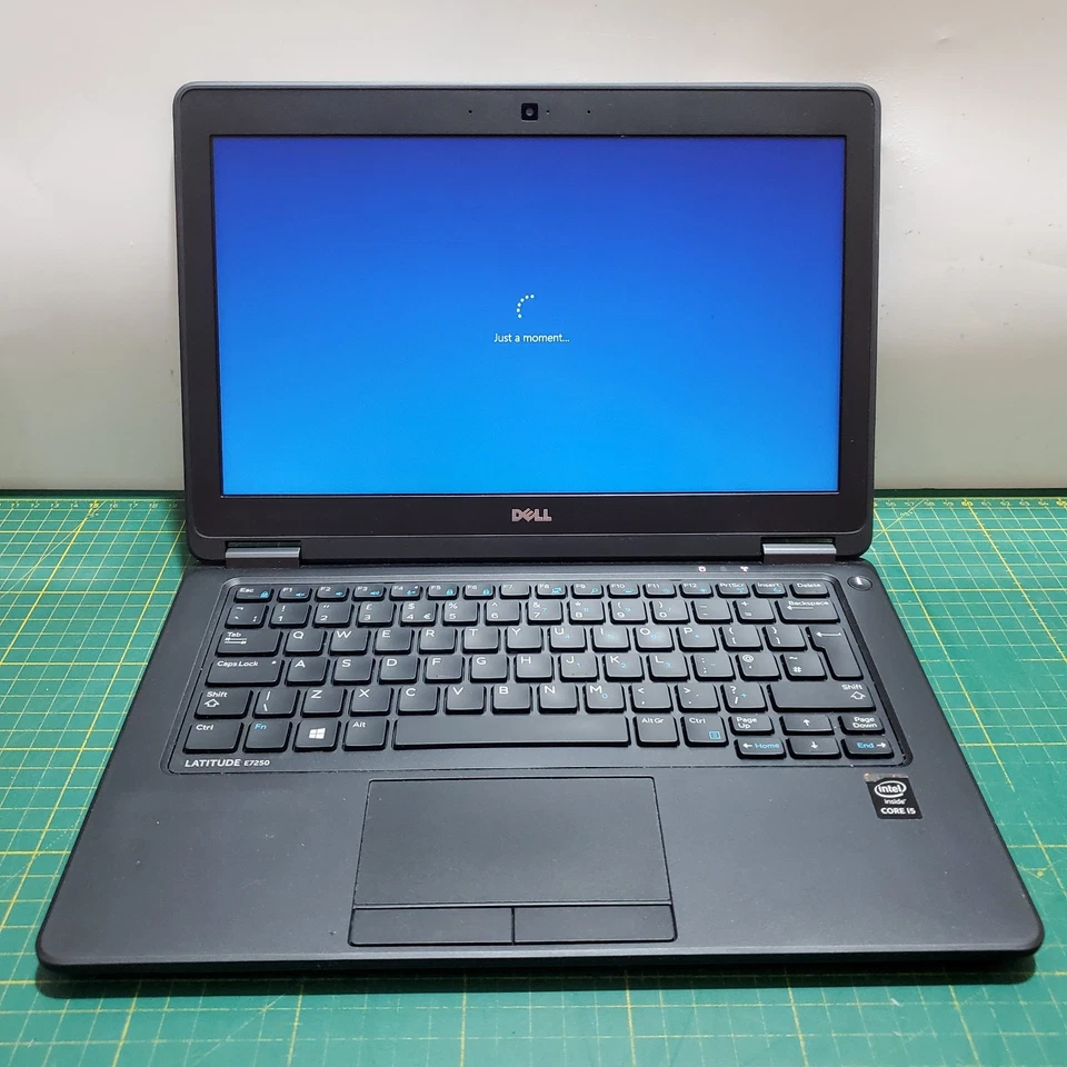 Dell Latitude E7250 · i5-5300U · 8GB · 256GB, Foto 4 von 5