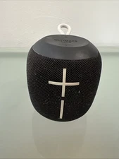 ULTIMATE EARS PORTABLE SPEAKER S-00163 COLOR BLACK  (USED )