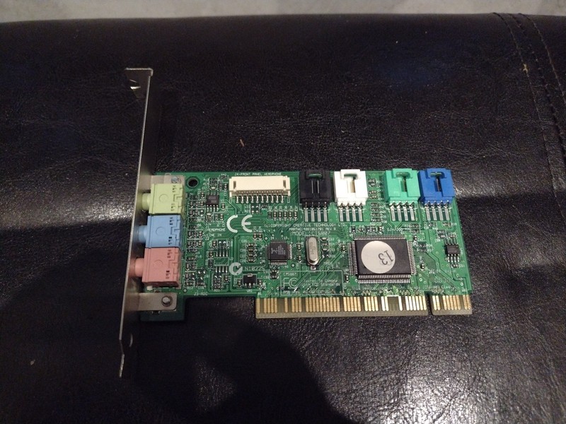 CREATIVE Technology CT5807 0088GF Labs Sound Blaster PCI Card TRS